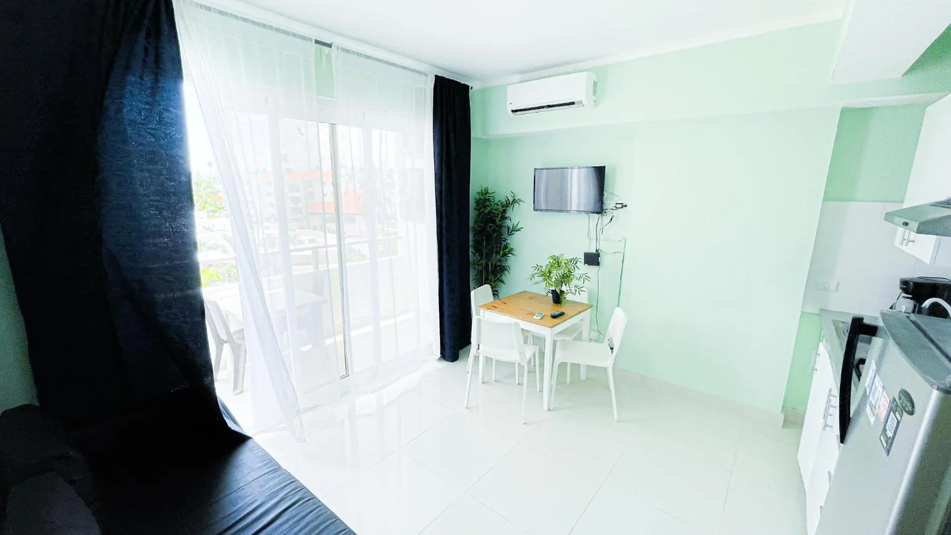 Ducassi Suites Studios Vacation Hotel - Bavaro Beach Club - Wifi - Parking Punta Cana 5*,  República Dominicana